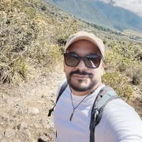 <em><strong>Miguel Calderón.</strong></em>
